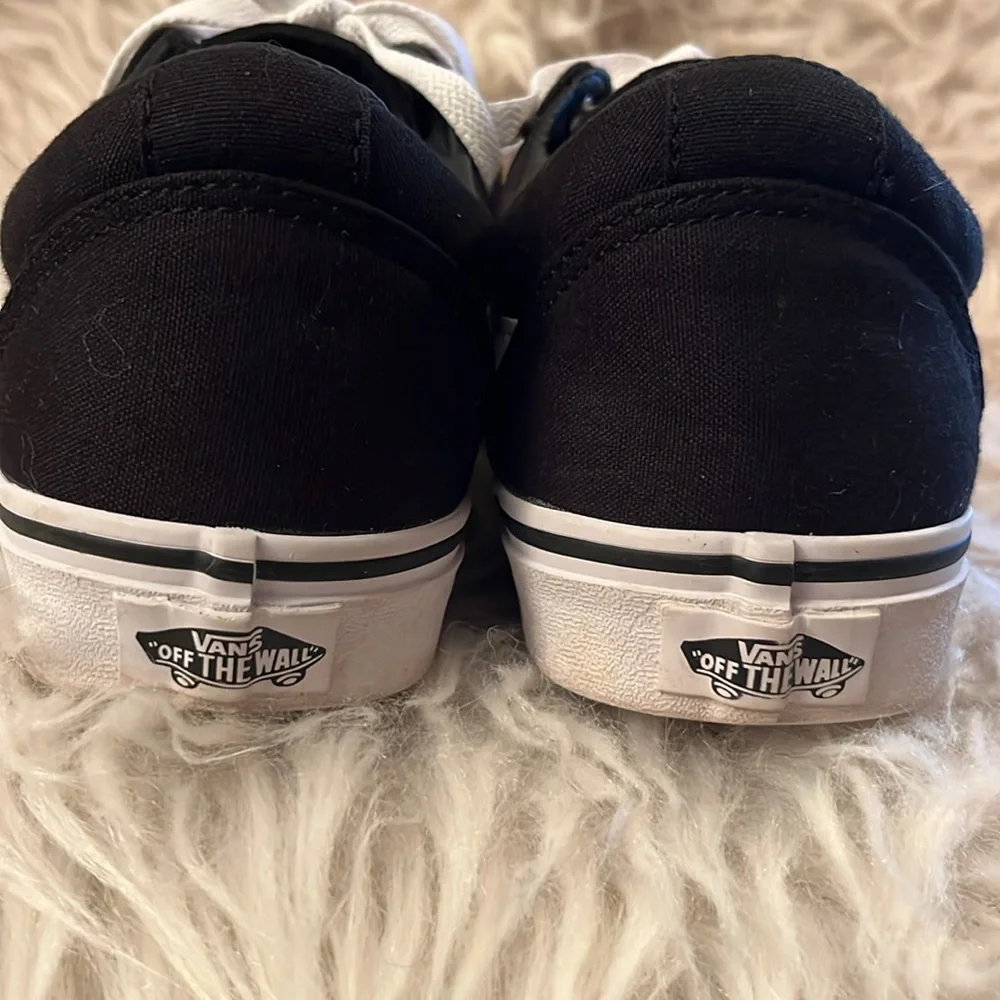 Vans Women's Black and White Lace-Up Shoes - Picture 3 of 6